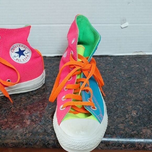 UNISEX Converse Pink, Green and Blue High-Top Sneakers Women's  Size 6...EUC - Picture 2 of 7